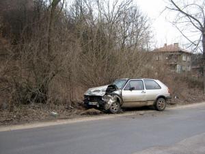 Катастрофирал автомобил на кръстовището Рударци, Мърчаево, Драгичево